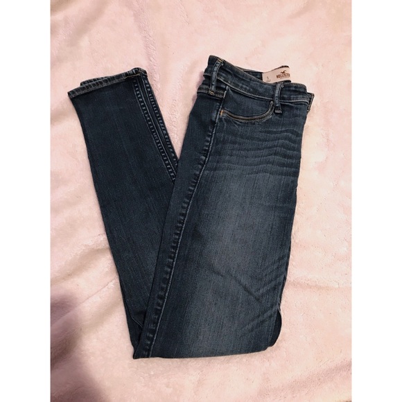SALE!! 🎀❤️ Like new Hollister Skinny Jeans - Picture 1 of 4